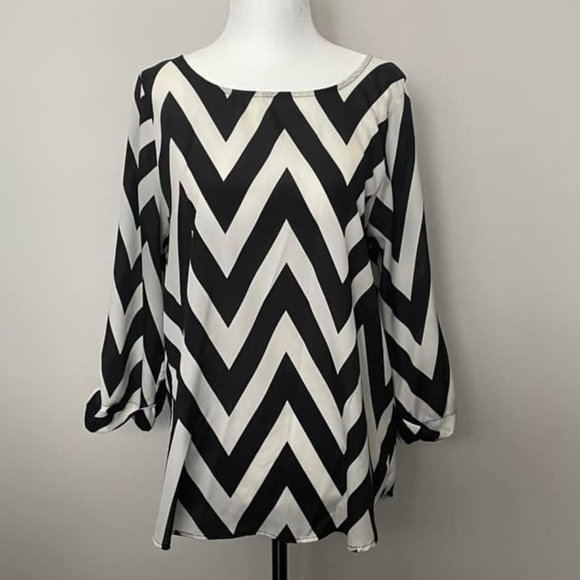Black & White ZigZag Top - Picture 1 of 1